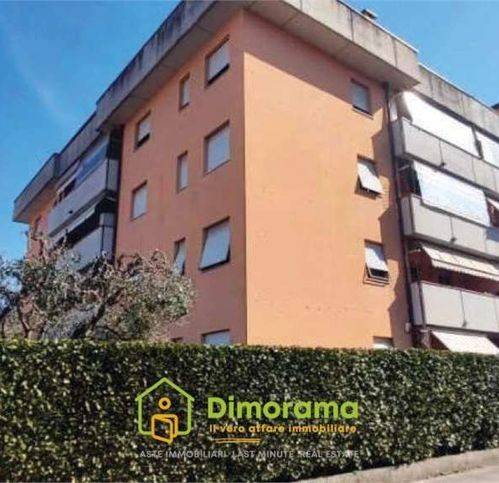 appartamento in vendita a Carrara