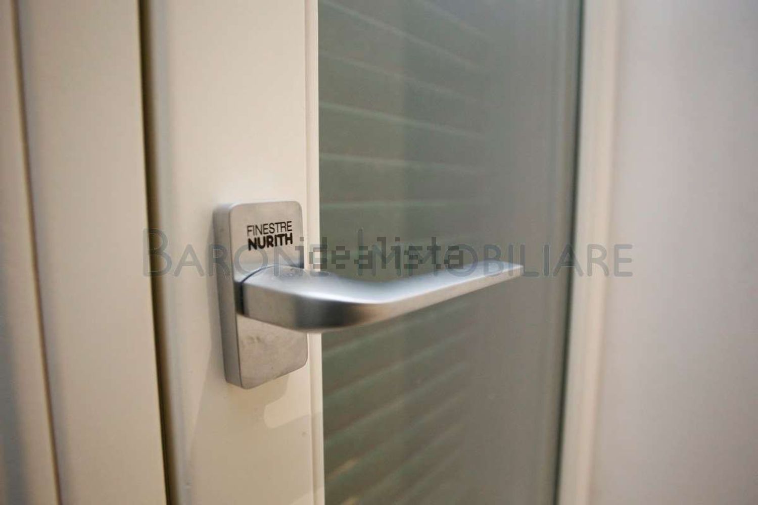 appartamento in vendita a Carrara in zona Centro Città