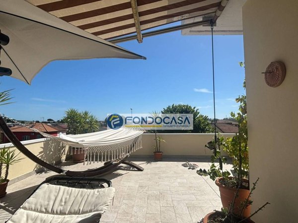 appartamento in vendita a Carrara in zona Avenza