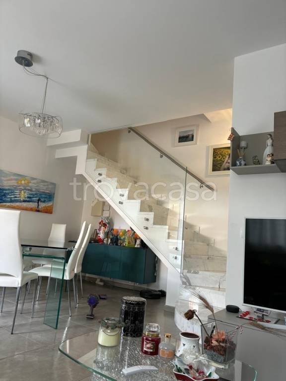 casa indipendente in vendita a Carrara in zona Marina di Carrara
