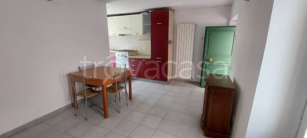 appartamento in vendita a Carrara in zona Codena