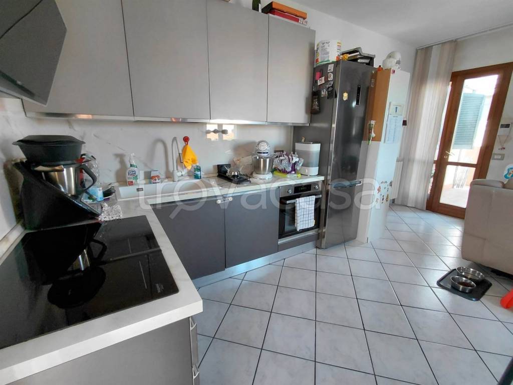 appartamento in vendita a Carrara in zona Marina di Carrara