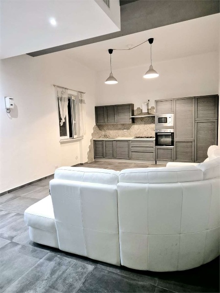 casa indipendente in vendita a Carrara in zona Marina di Carrara
