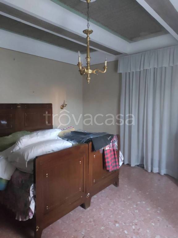 appartamento in vendita a Carrara in zona Codena