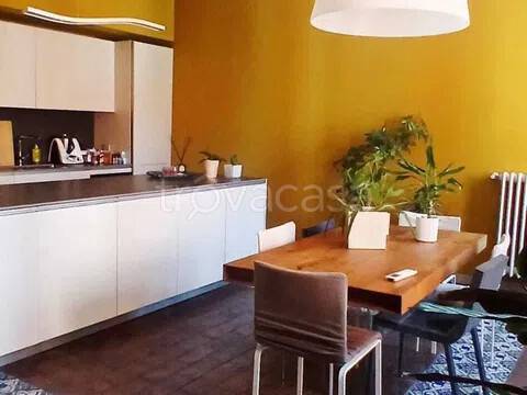 appartamento in vendita a Carrara in zona Centro Città