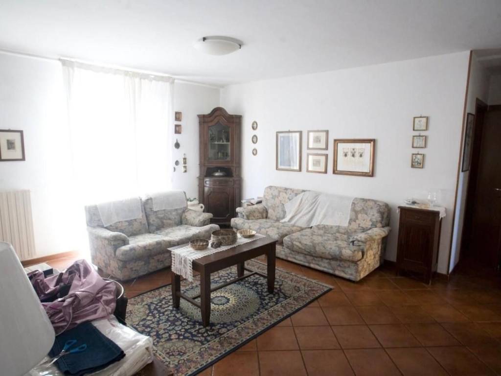 casa indipendente in vendita a Carrara in zona Centro Città