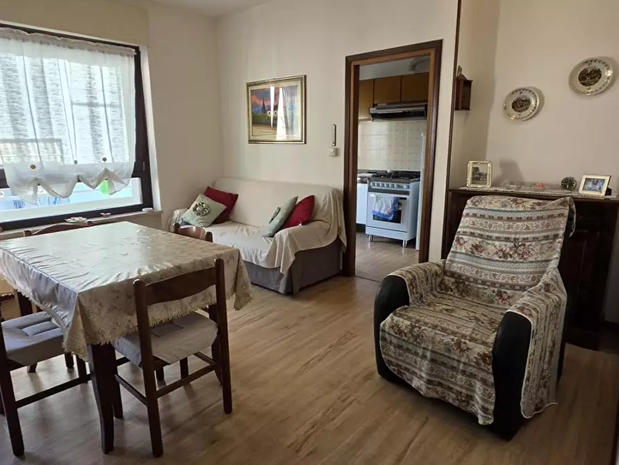 appartamento in vendita a Carrara in zona Marina di Carrara