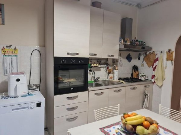 casa semindipendente in vendita a Carrara in zona Marina di Carrara