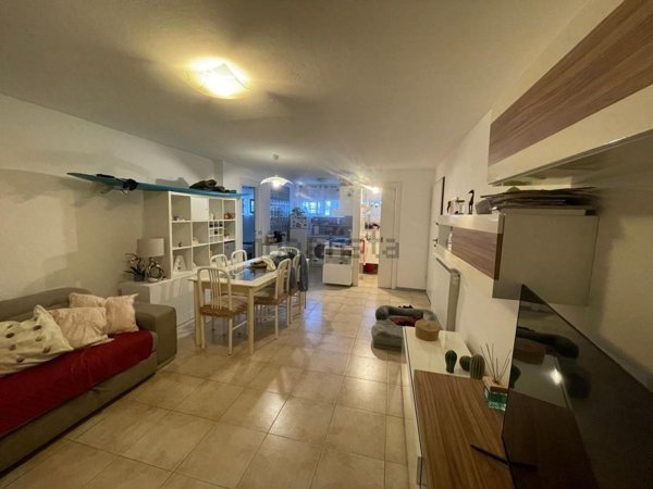 appartamento in vendita a Carrara in zona Marina di Carrara