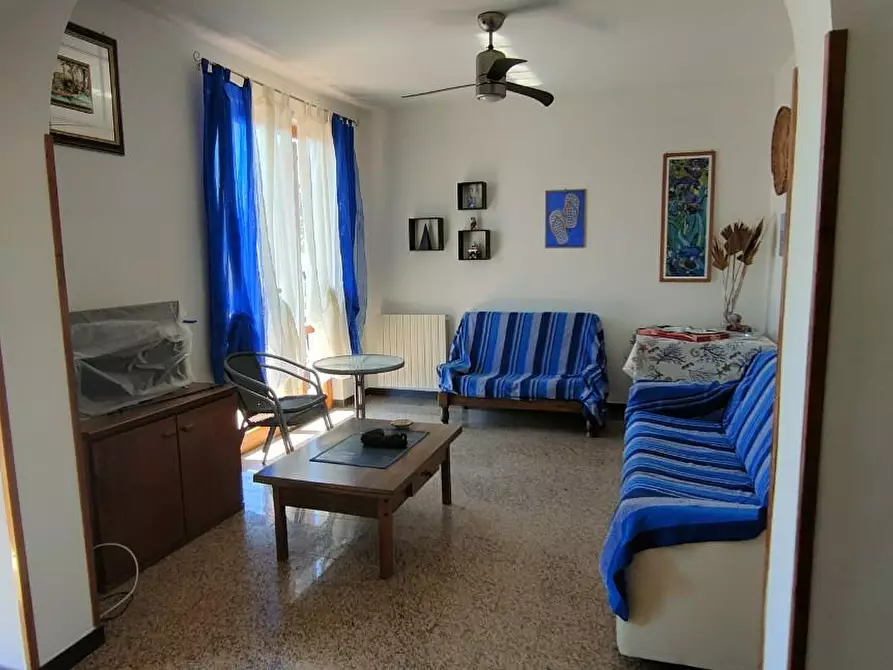 appartamento in vendita a Carrara in zona Marina di Carrara