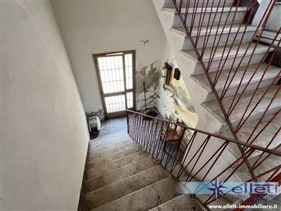 casa indipendente in vendita a Carrara