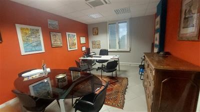 appartamento in vendita a Carrara in zona Centro Città