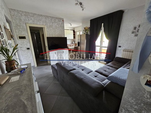appartamento in vendita a Carrara in zona Nazzano