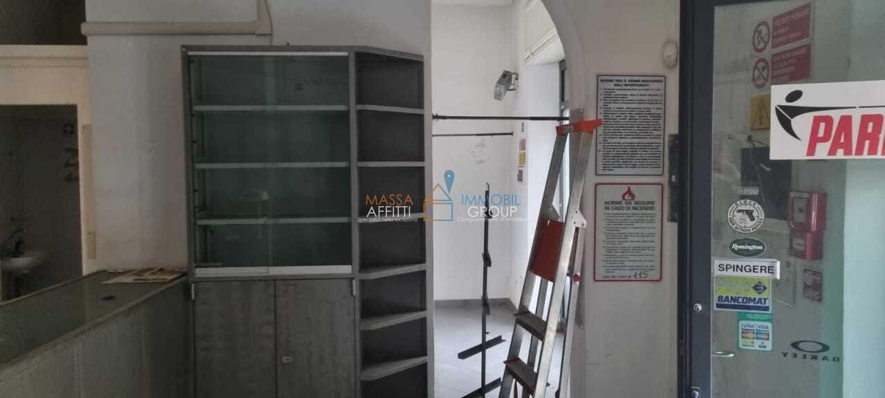 appartamento in vendita a Carrara in zona Avenza