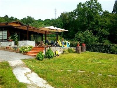 casa indipendente in vendita a Carrara