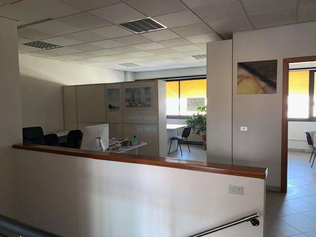 appartamento in vendita a Carrara in zona Avenza