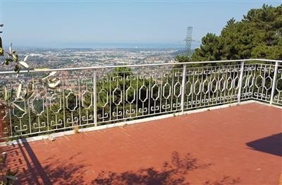 casa indipendente in vendita a Carrara in zona Bergiola