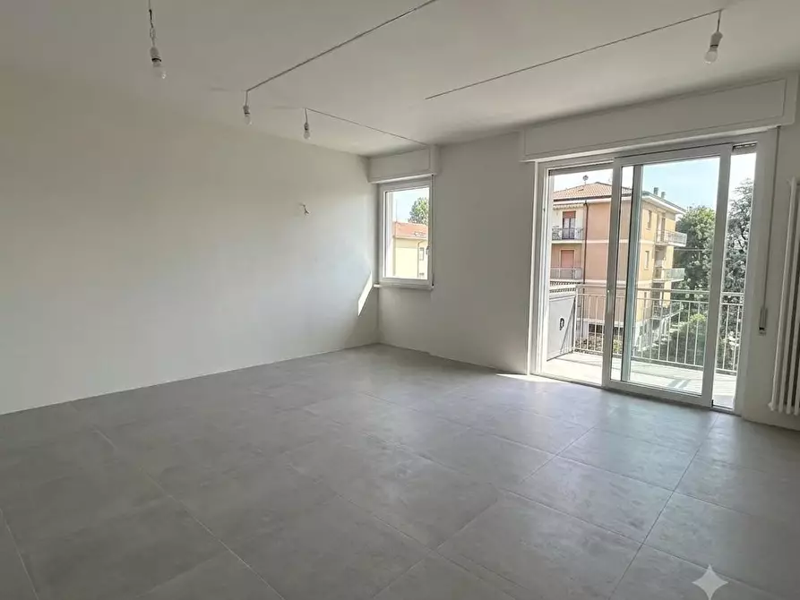appartamento in vendita a Carrara in zona Marina di Carrara