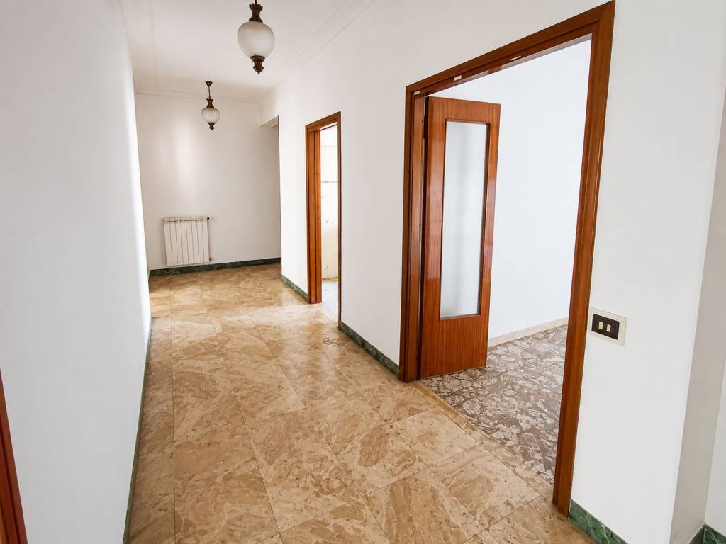 appartamento in vendita a Carrara in zona Centro Città