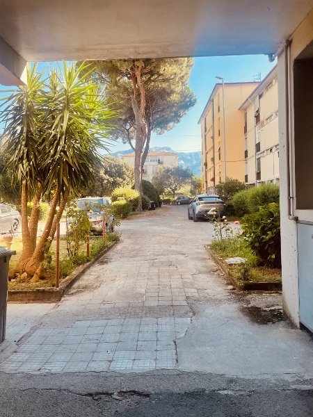 appartamento in vendita a Carrara in zona Sant'Antonio