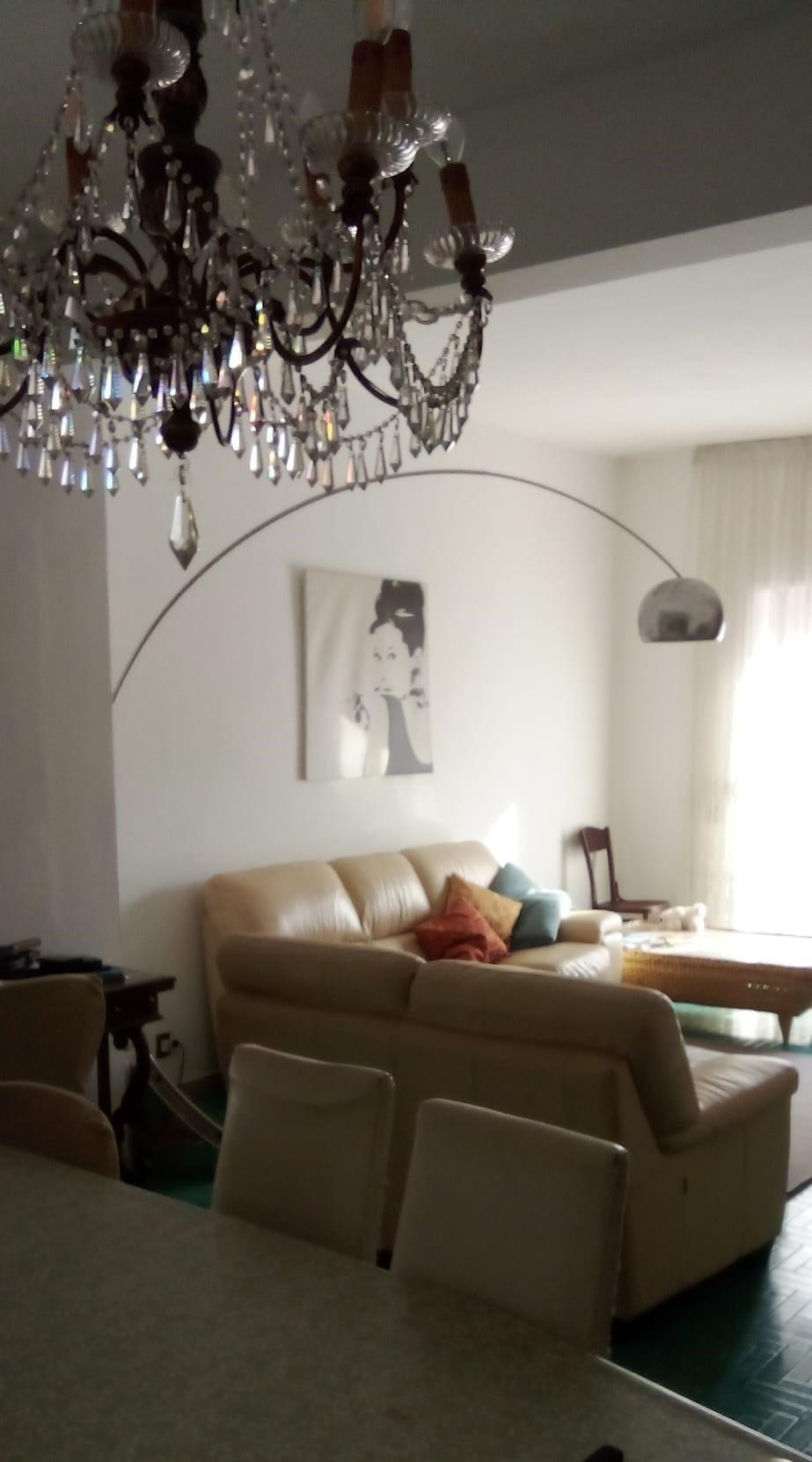 appartamento in vendita a Carrara in zona Marina di Carrara