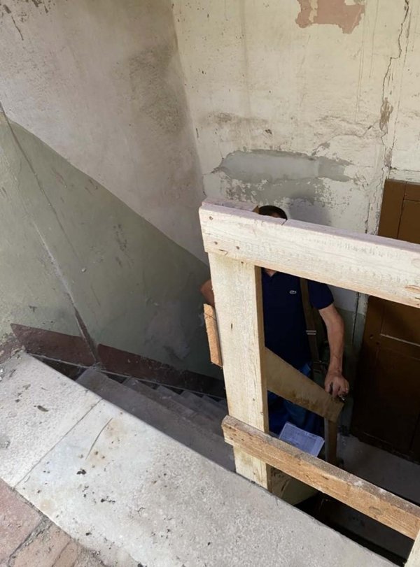 intera palazzina in vendita a Carrara in zona Miseglia