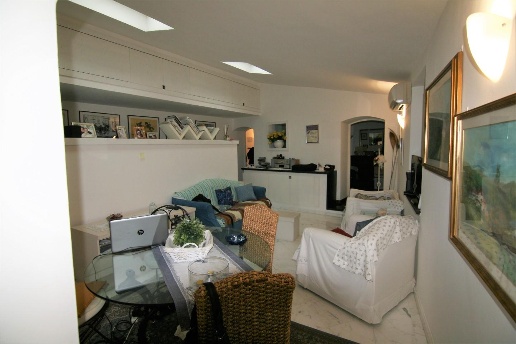 appartamento in vendita a Carrara in zona Centro Città