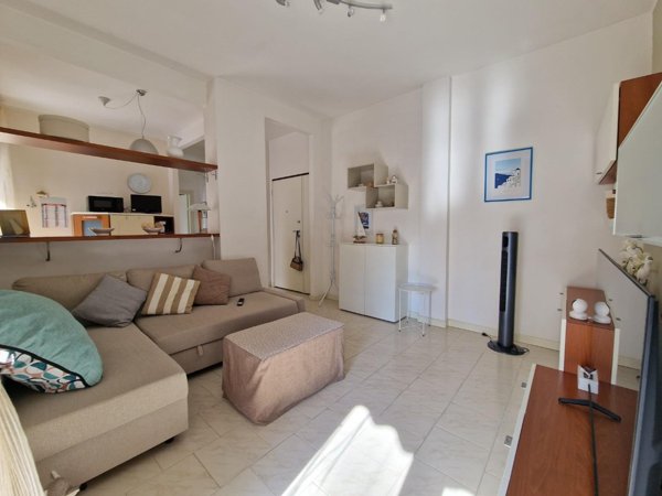 appartamento in vendita a Carrara in zona Marina di Carrara