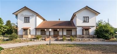 albergo in vendita a Carrara