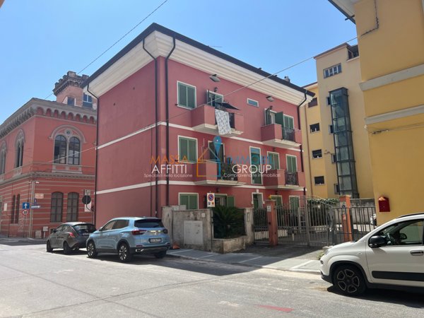 appartamento in vendita a Carrara in zona Centro Città