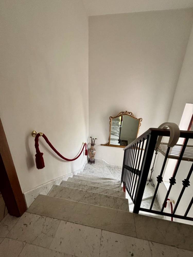 casa indipendente in vendita a Carrara