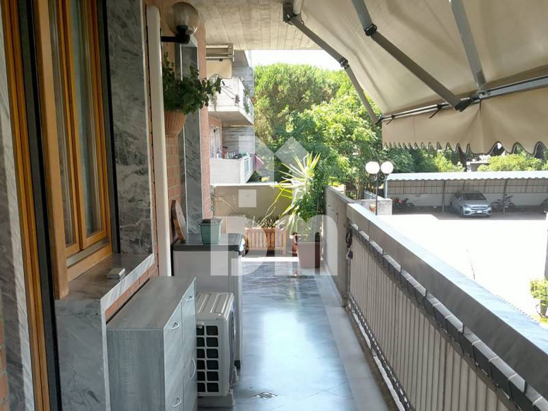 appartamento in vendita a Carrara in zona Marina di Carrara