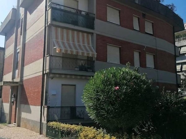 appartamento in vendita a Carrara in zona Sant'Antonio