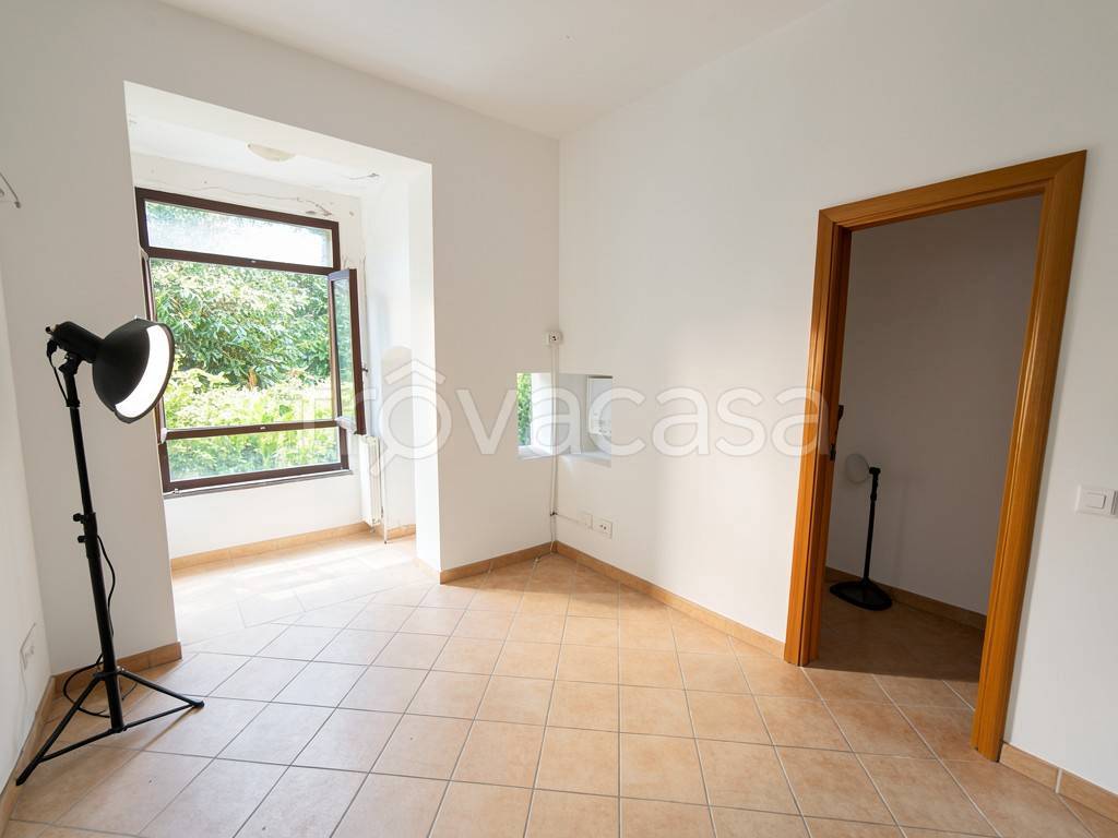 casa indipendente in vendita a Carrara in zona Avenza