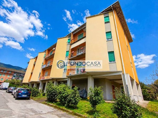 appartamento in vendita a Carrara in zona Bonascola
