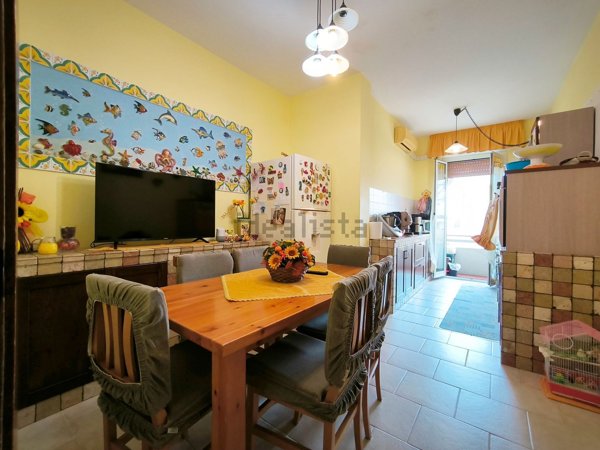 appartamento in vendita a Carrara in zona Marina di Carrara