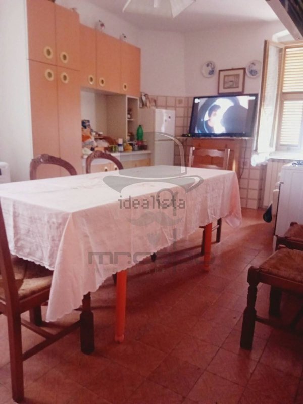 appartamento in vendita a Carrara in zona Gragnana