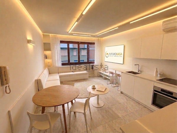 appartamento in vendita a Carrara in zona Marina di Carrara
