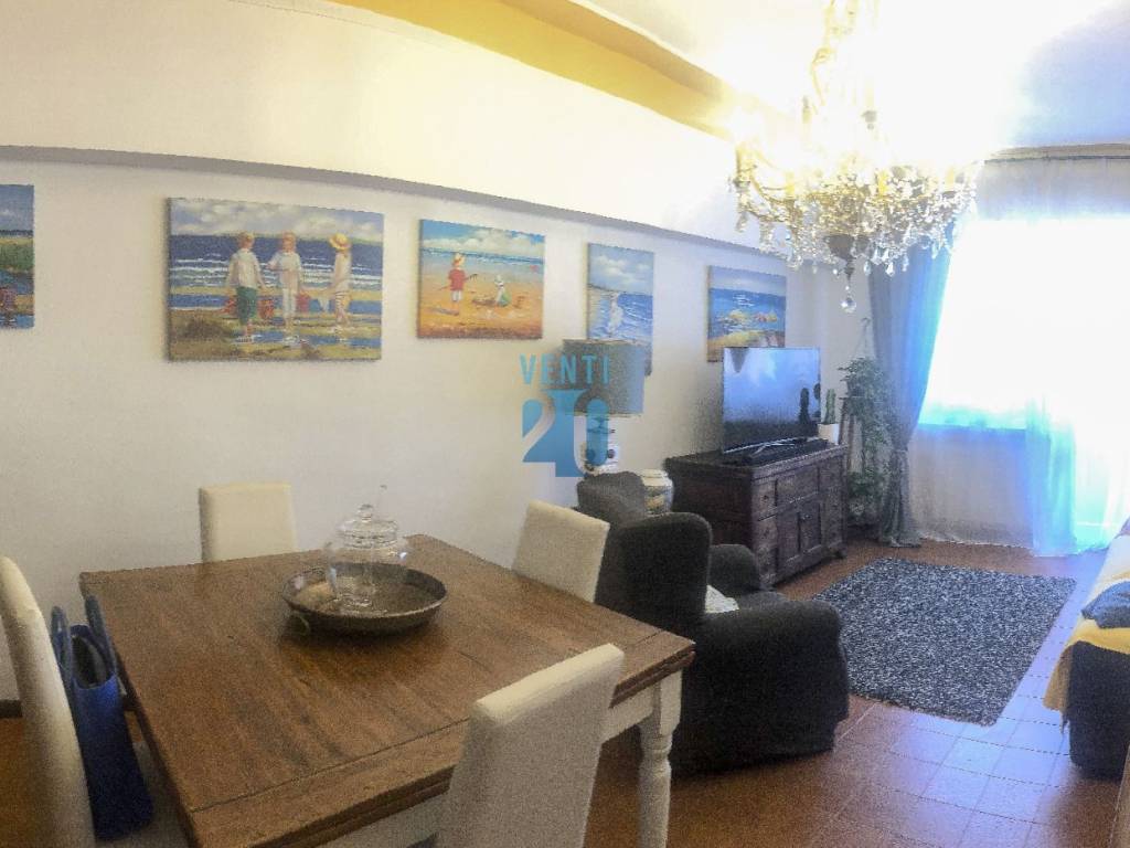 appartamento in vendita a Carrara in zona Centro Città