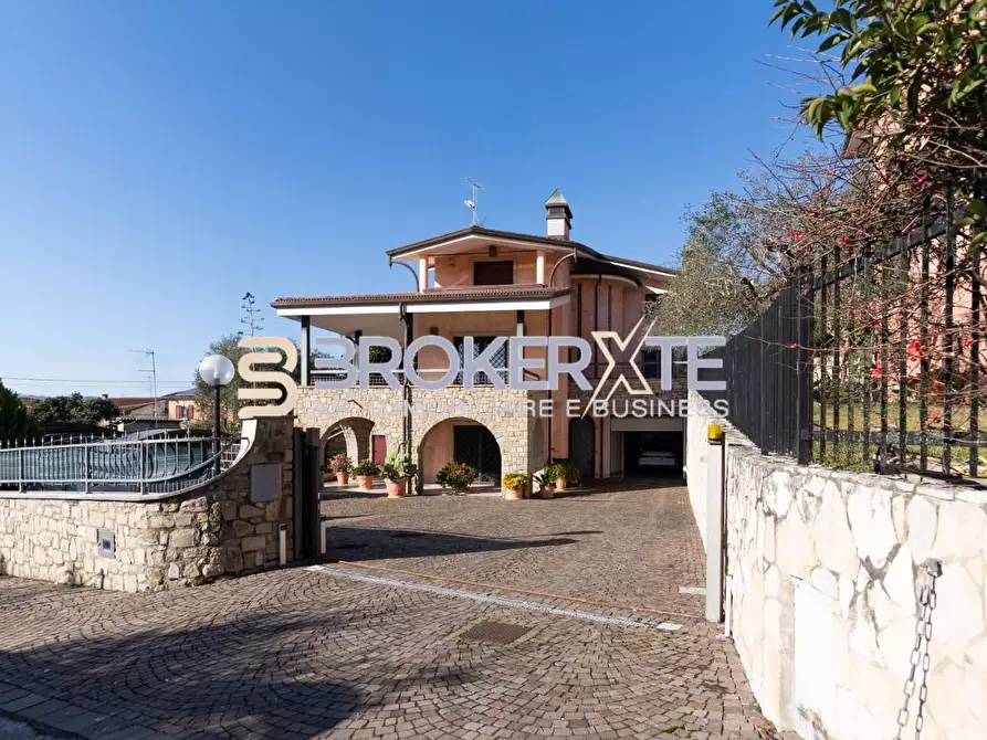 casa indipendente in vendita a Carrara in zona Fossone