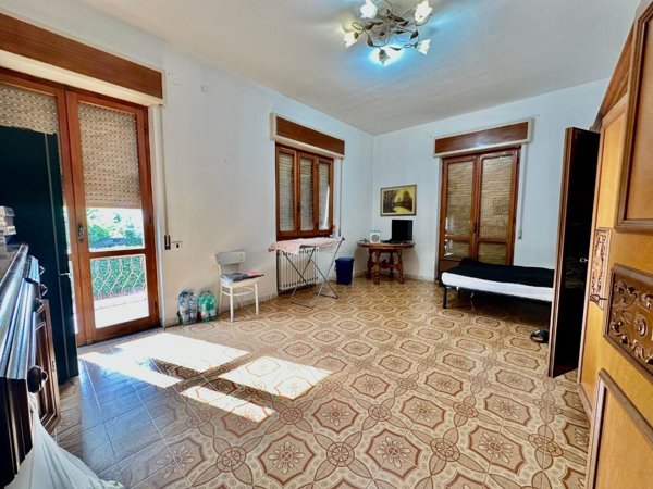 appartamento in vendita a Carrara in zona Marina di Carrara