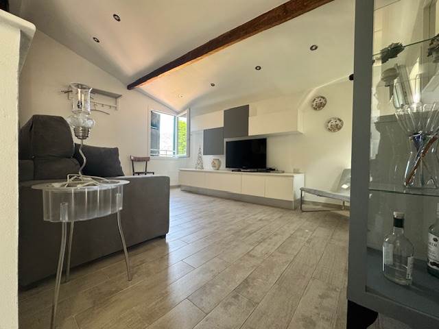appartamento in vendita a Carrara in zona Centro Città