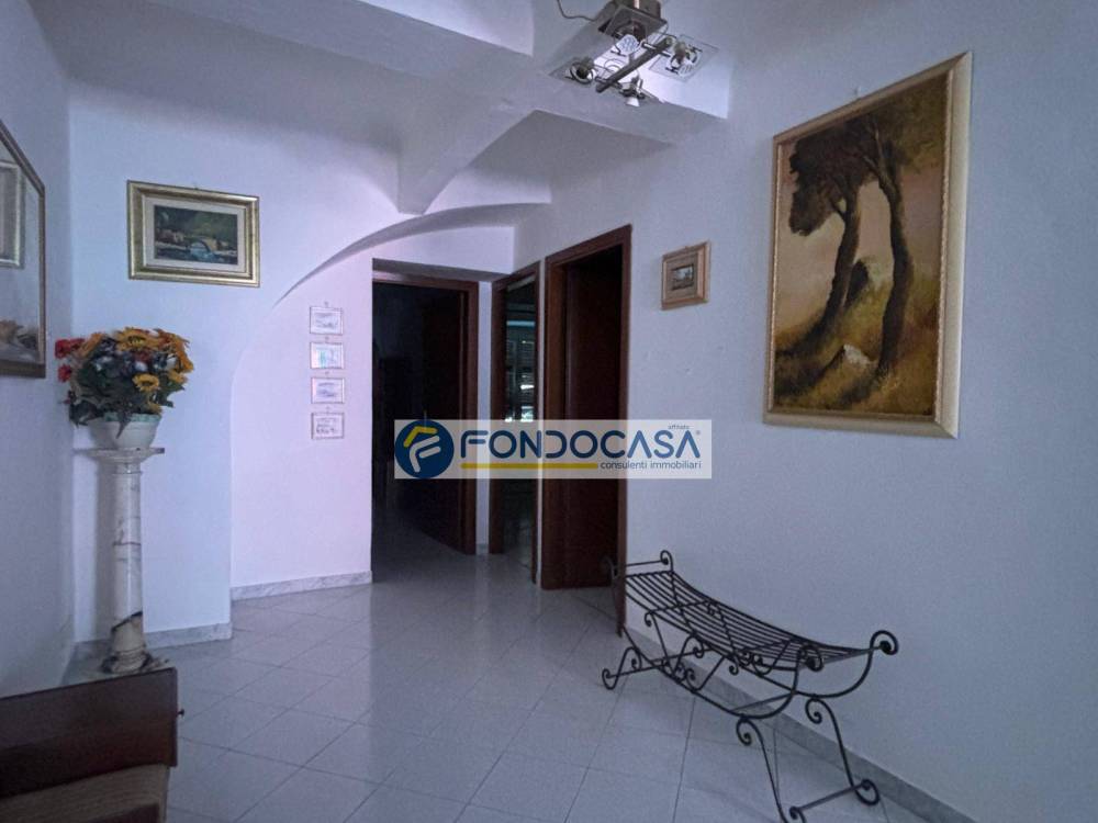 appartamento in vendita a Carrara in zona Centro Città