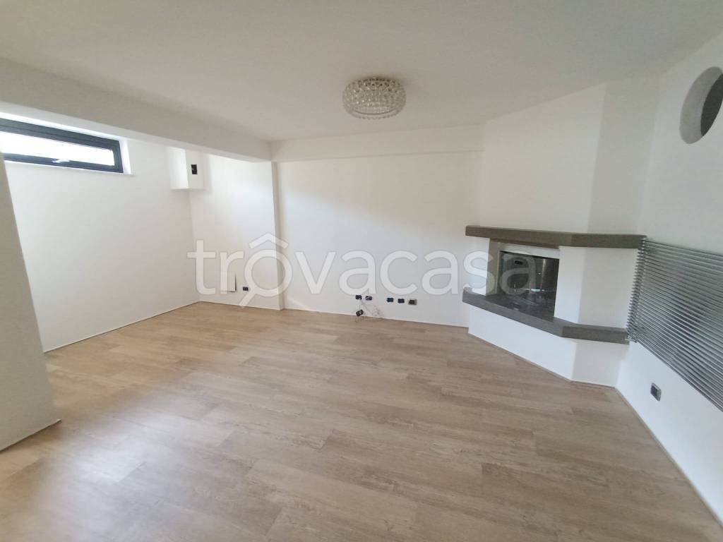 casa indipendente in vendita a Carrara in zona Fossone