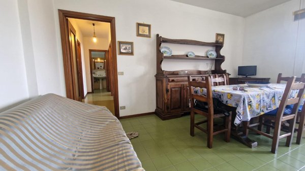 appartamento in vendita a Carrara in zona Marina di Carrara