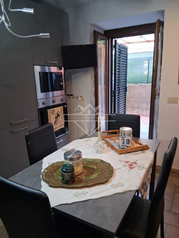 appartamento in vendita a Carrara in zona Centro Città