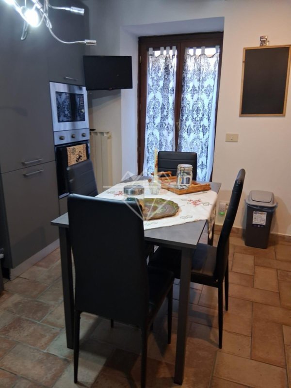 appartamento in vendita a Carrara in zona Centro Città