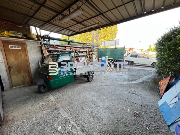 trivano in vendita a Carrara in zona Centro Città