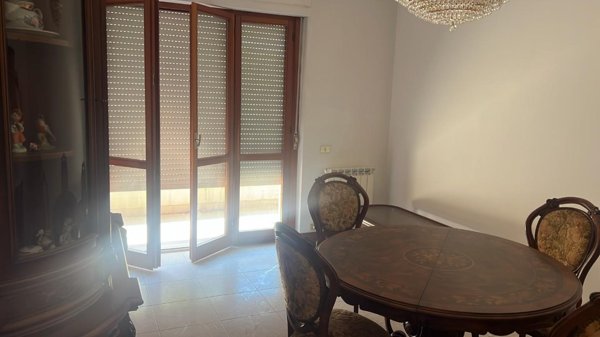 appartamento in vendita a Carrara in zona Avenza