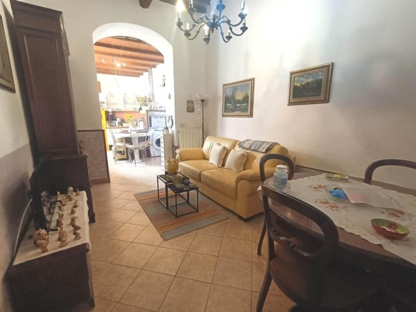 appartamento in vendita a Carrara in zona Centro Città